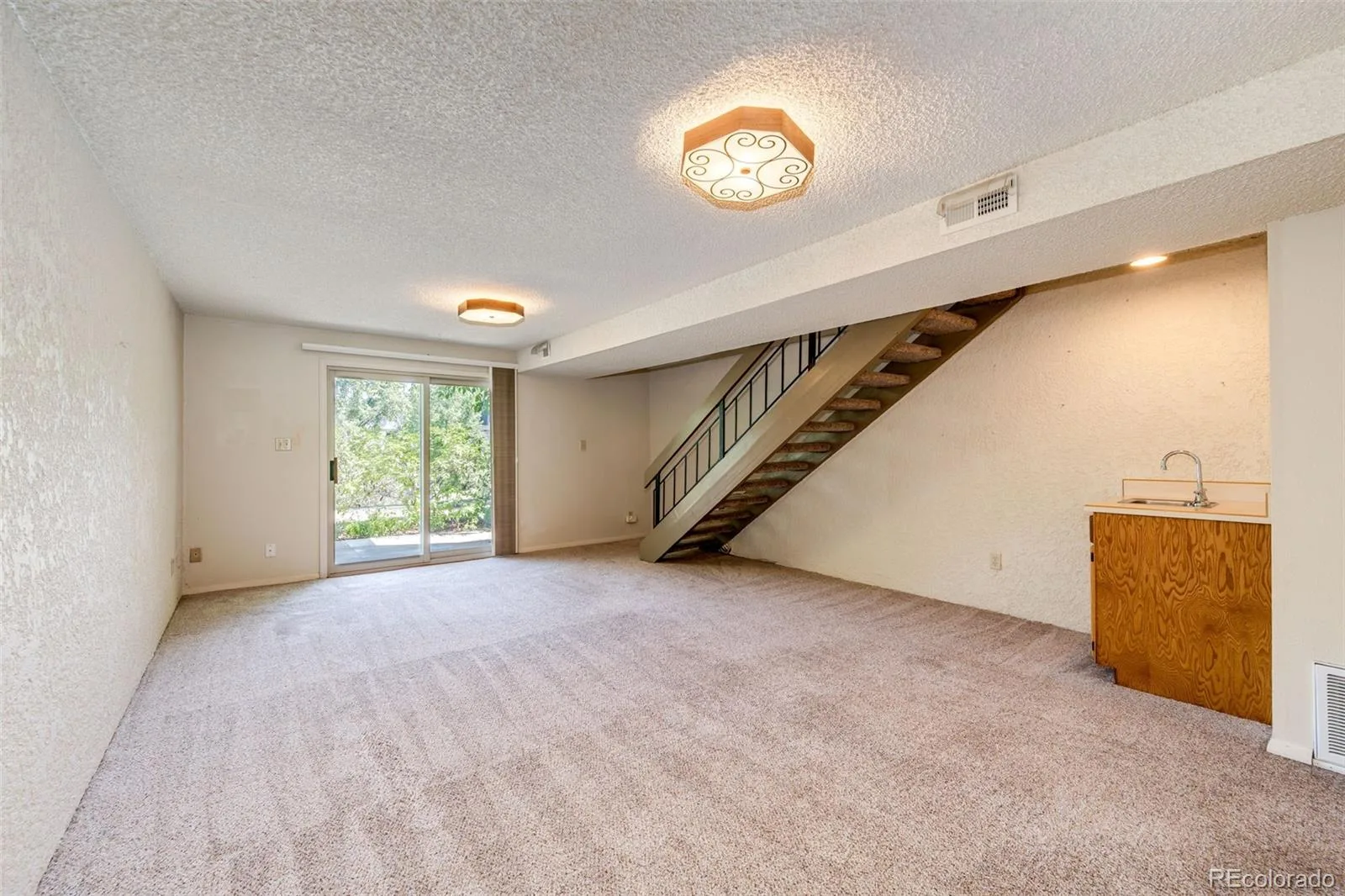 469 E Highline Circle Littleton CO 80122 | MLS #REC4523280 08282026163554 1600 25