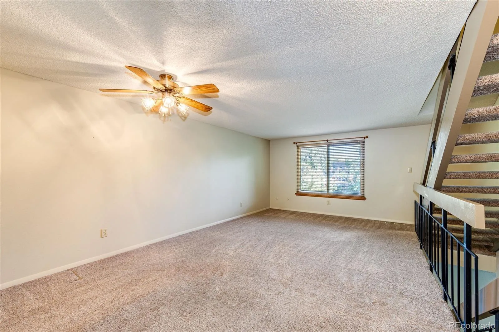 469 E Highline Circle Littleton CO 80122 | MLS #REC4523280 08282026163554 1600 6
