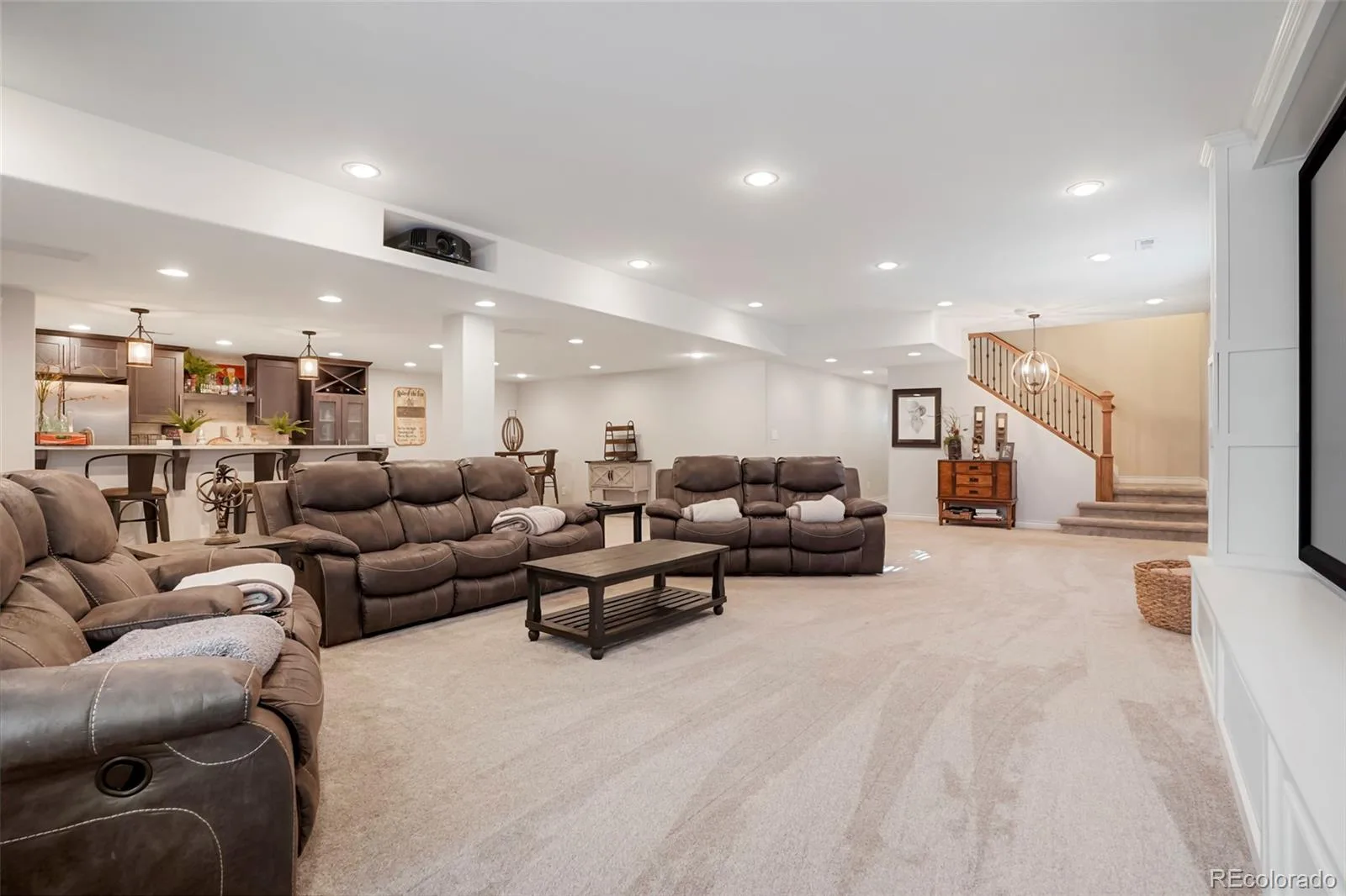 7186 Weaver Circle Castle Rock CO 80104 | MLS #REC4526039 08242026153319 1600 35