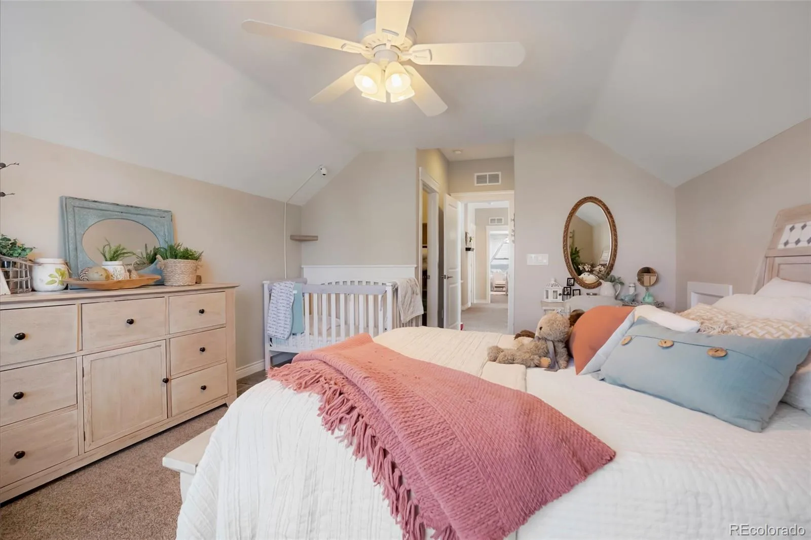 7186 Weaver Circle Castle Rock CO 80104 | MLS #REC4526039 08242026153319 1600 43