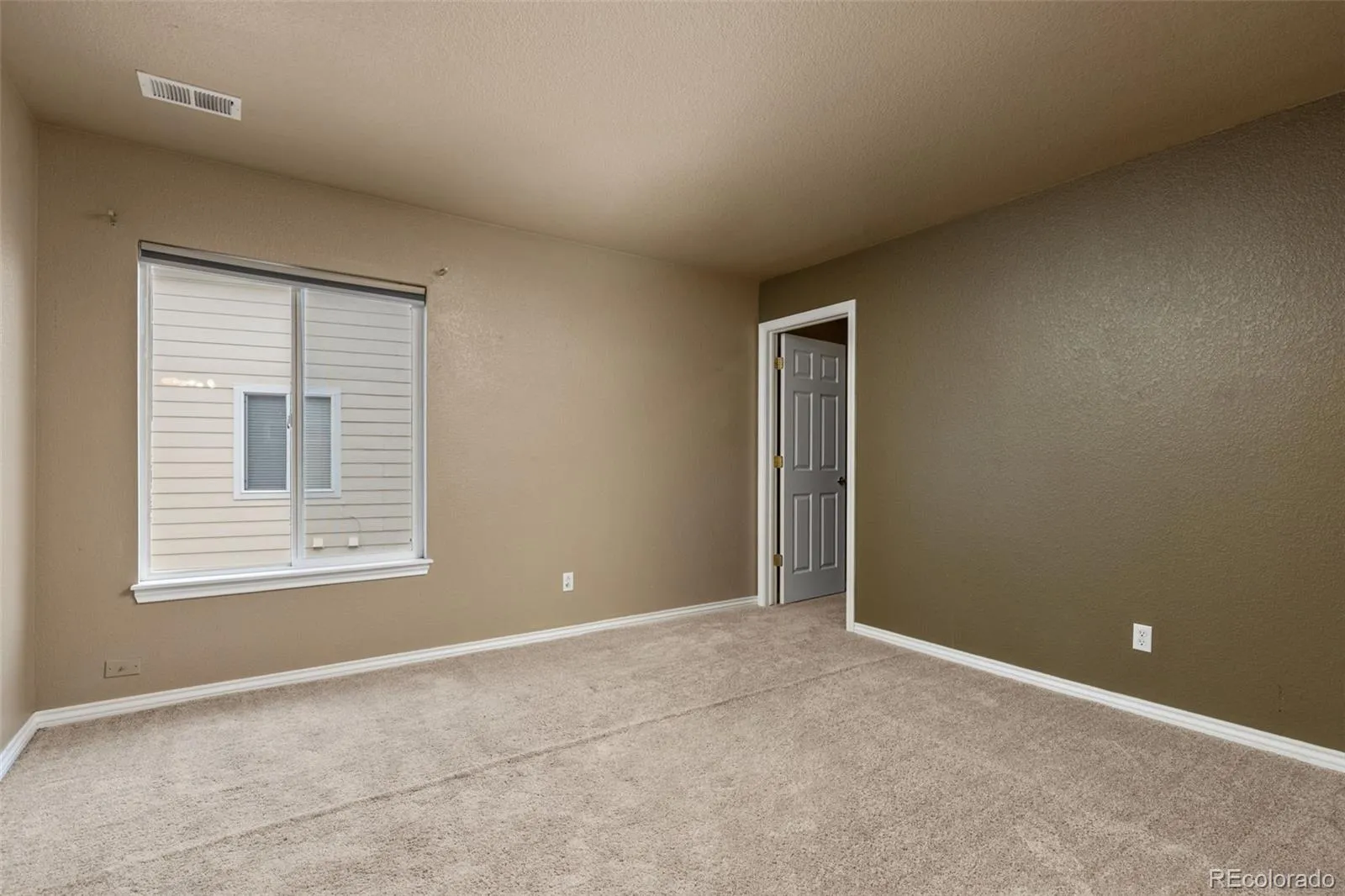 9515 S Bluebead Way Parker CO 80134 MLS #REC4526123 04242026033626 1600 32