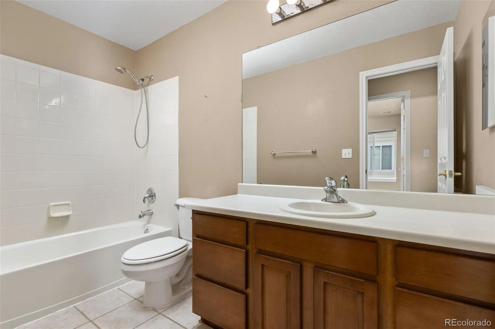 9515 S Bluebead Way Parker CO 80134 MLS #REC4526123 04242026033626 1600 33