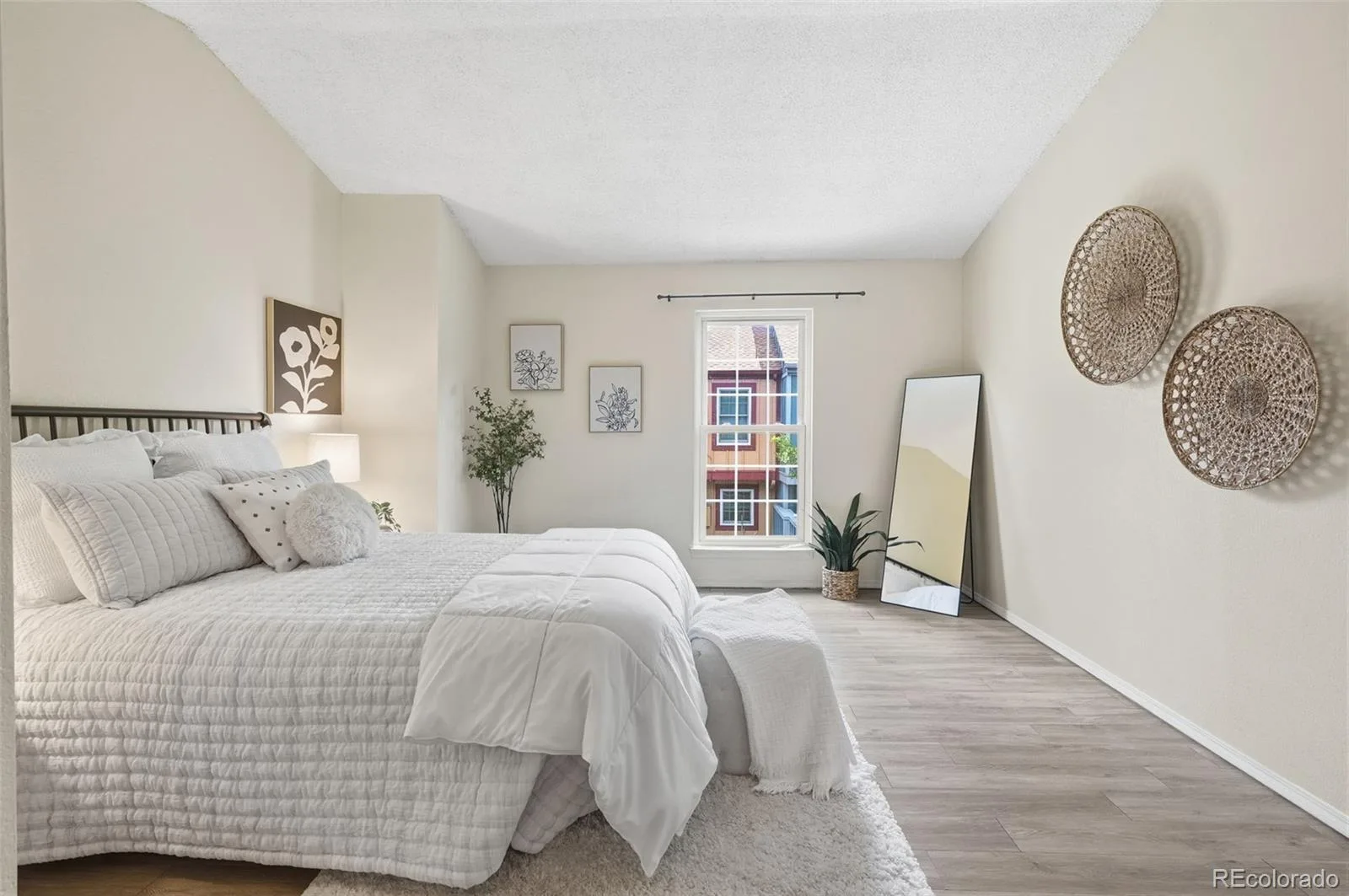 12043 E Hoye Drive Aurora CO 80012 | MLS #REC4526457 06292026202533 1600 19