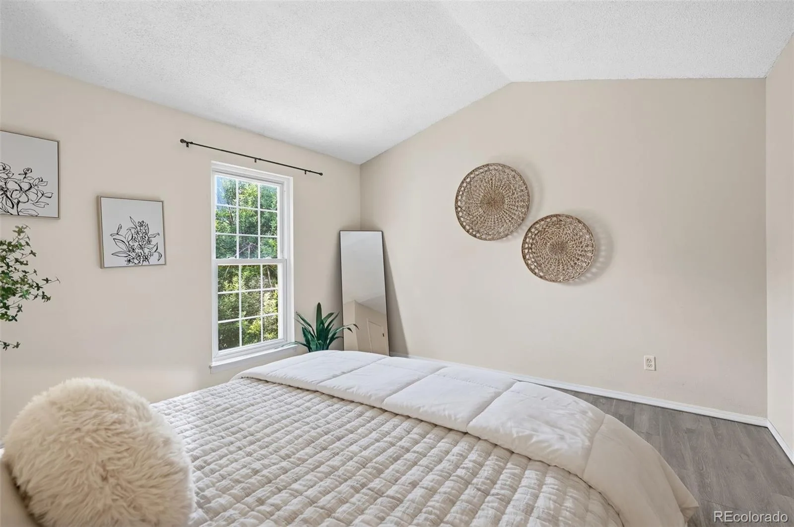 12043 E Hoye Drive Aurora CO 80012 | MLS #REC4526457 06292026202533 1600 30