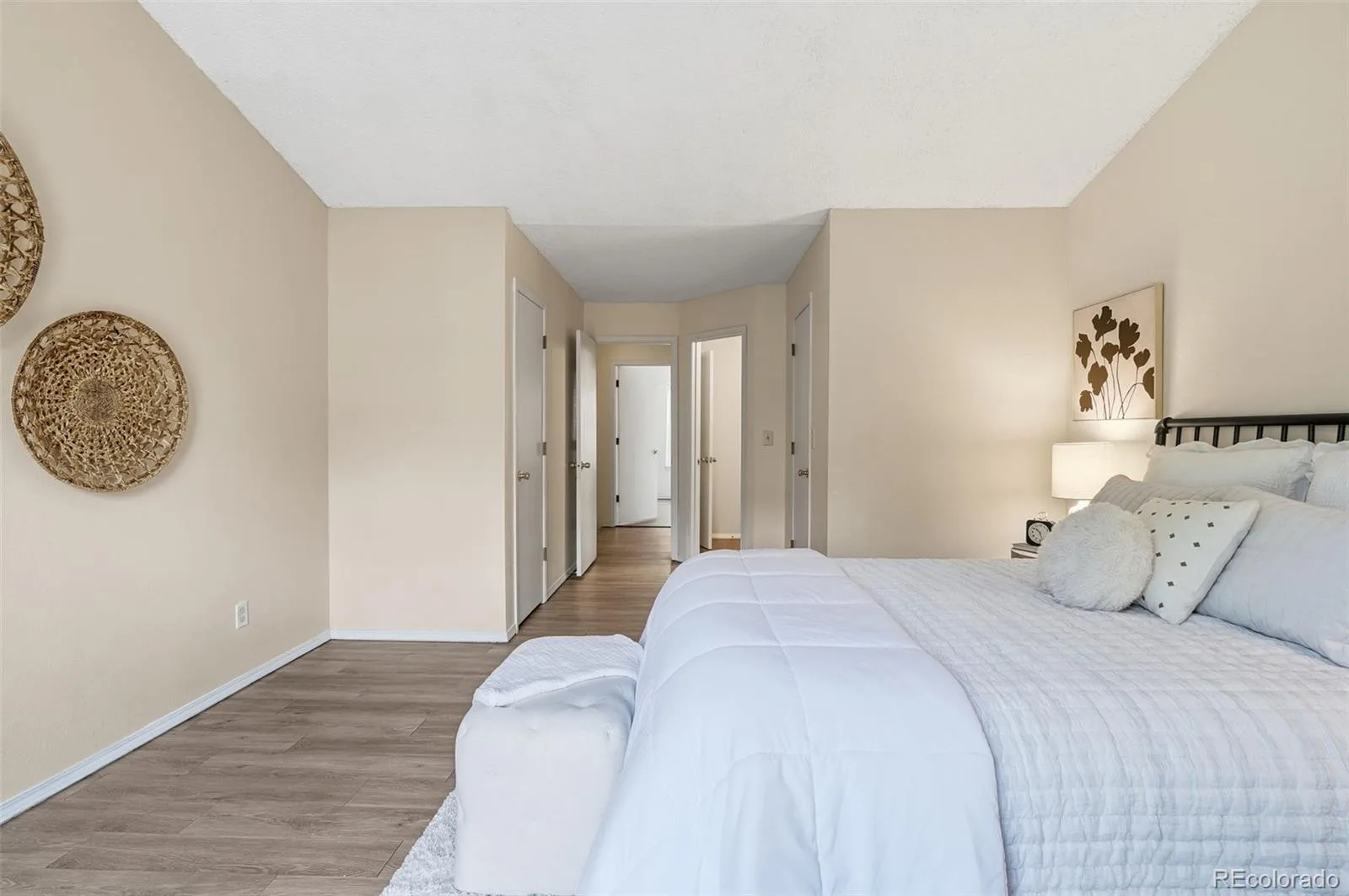 12043 E Hoye Drive Aurora CO 80012 | MLS #REC4526457 06292026202533 1600 32