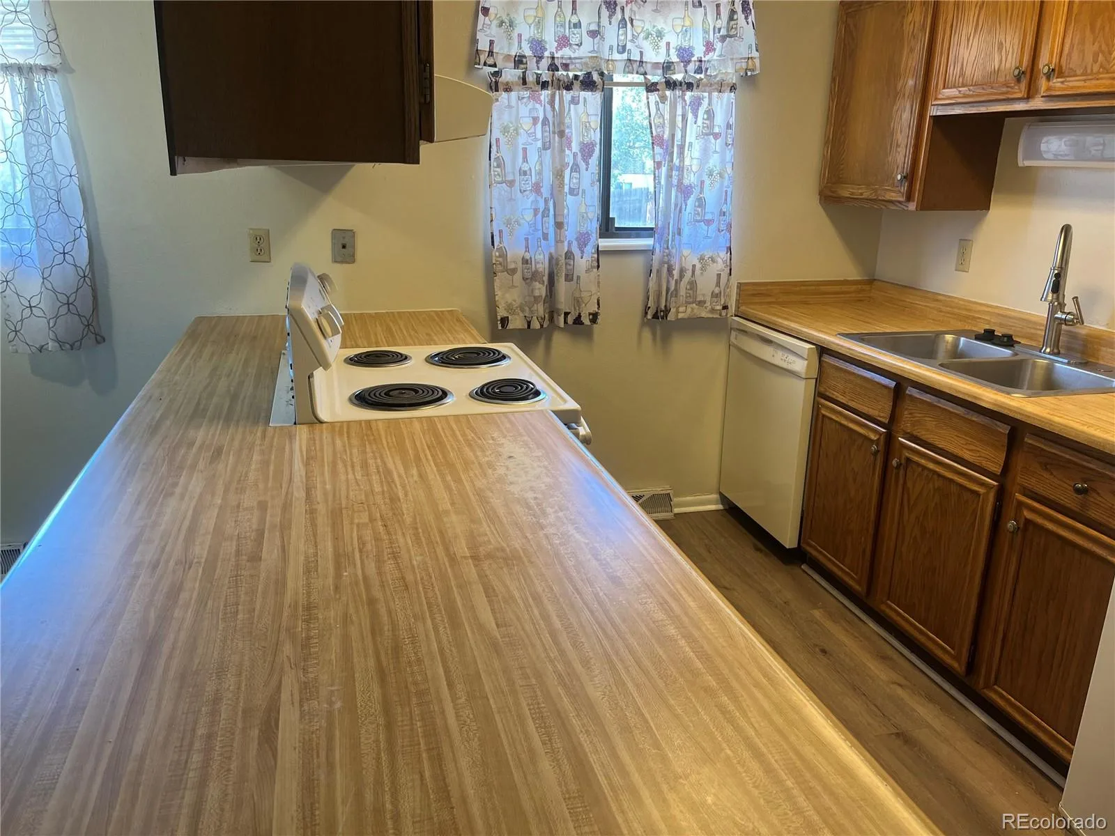 17692 E Eastman Place Aurora CO 80013 | MLS #REC4526529 07202026004402 1600 5
