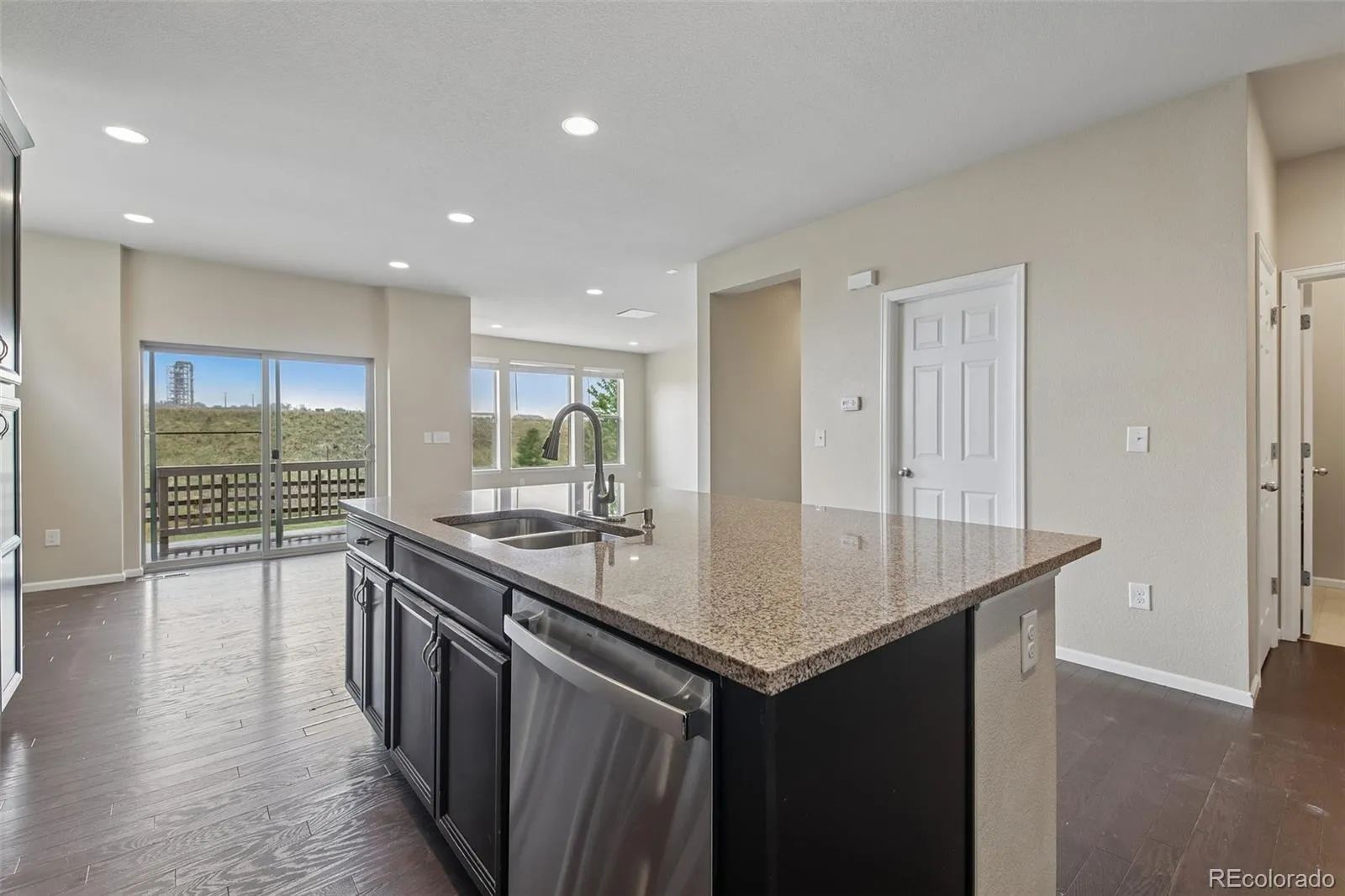 8645 Torrey Street Arvada CO 80007 MLS #REC4529875 05212026235622 1600 11