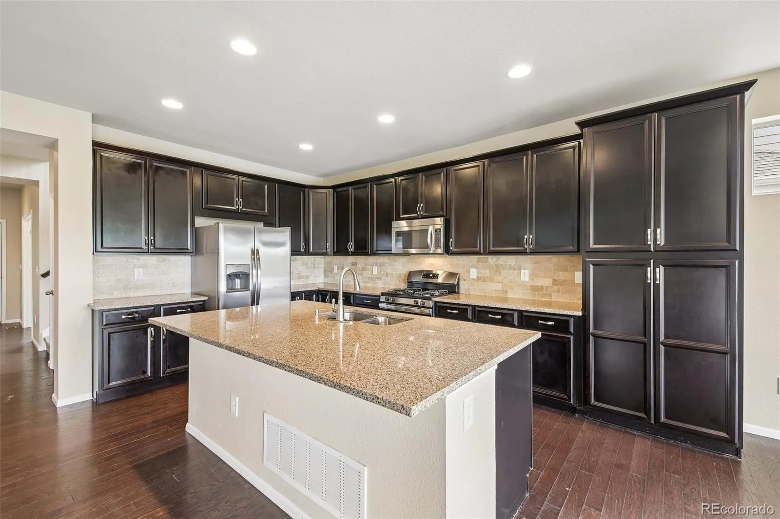8645 Torrey Street Arvada CO 80007 MLS #REC4529875 05212026235622 1600 14
