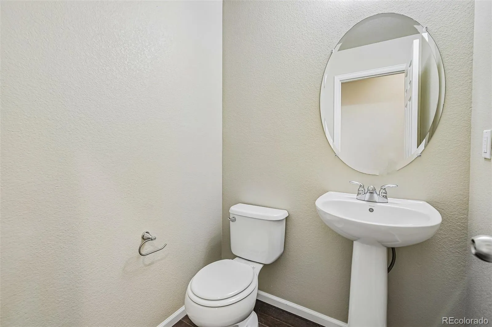 8645 Torrey Street Arvada CO 80007 MLS #REC4529875 05212026235622 1600 16
