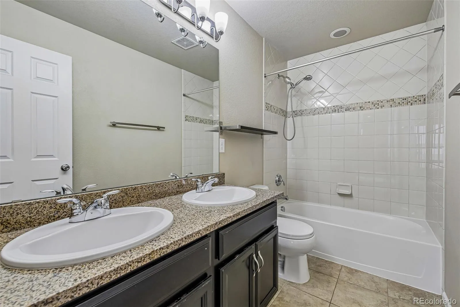 8645 Torrey Street Arvada CO 80007 MLS #REC4529875 05212026235622 1600 29