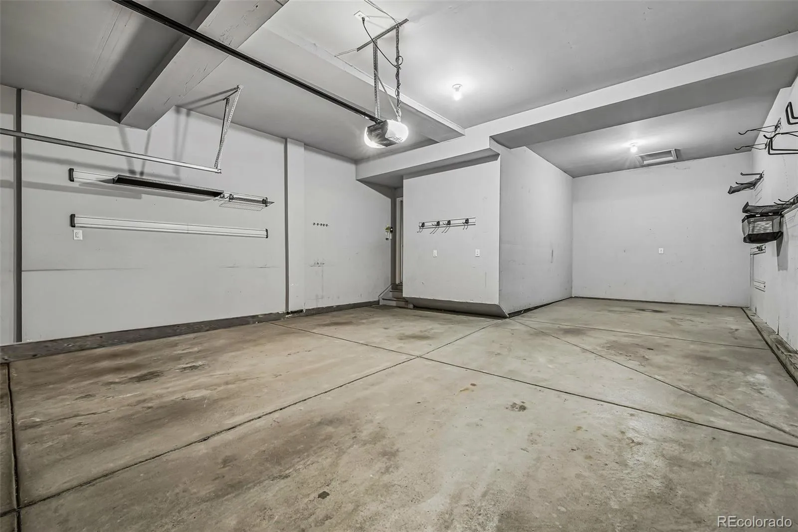 8645 Torrey Street Arvada CO 80007 MLS #REC4529875 05212026235622 1600 38