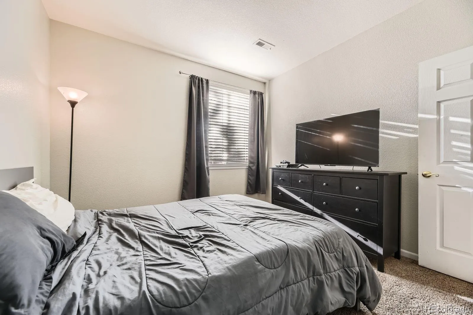 22520 E Ontario Drive #101 Aurora CO 80016 MLS #REC4530339 04082026142257 1600 23