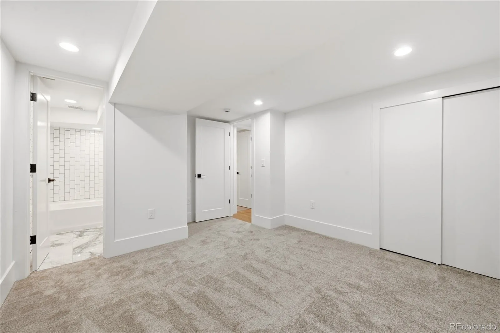 2466 S Krameria Street Denver CO 80222 MLS #REC4531468 06102026200714 1600 21