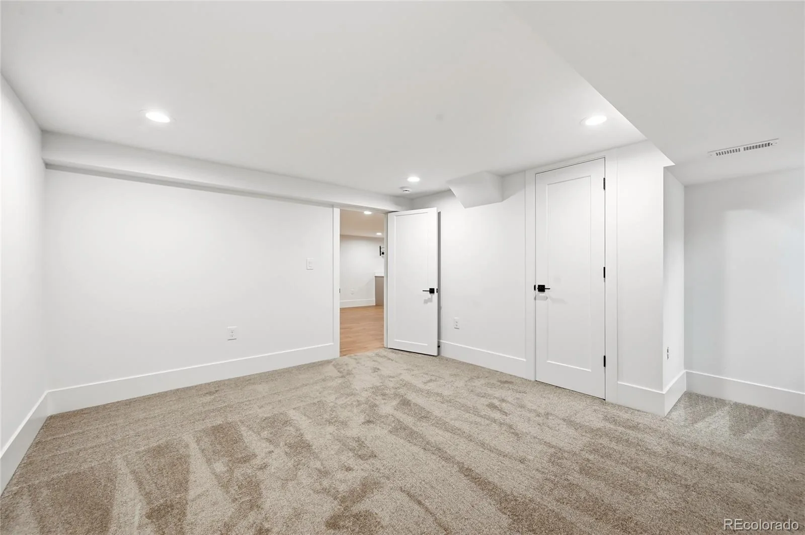 2466 S Krameria Street Denver CO 80222 MLS #REC4531468 06102026200714 1600 23