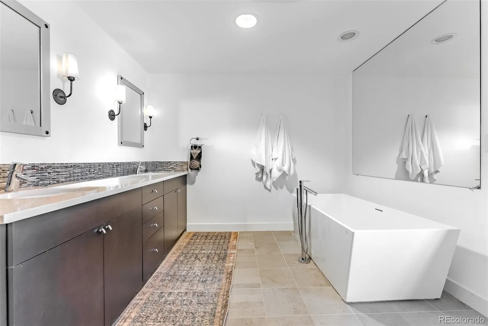 04162026164138 1600 24