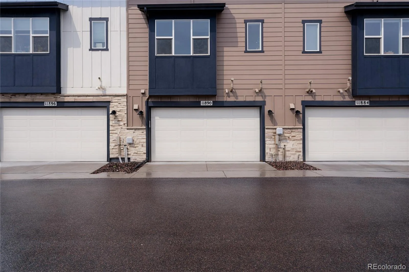 11890 W 52nd Avenue Wheat Ridge CO 80033 | MLS #REC4536790 08052026161526 1600 39
