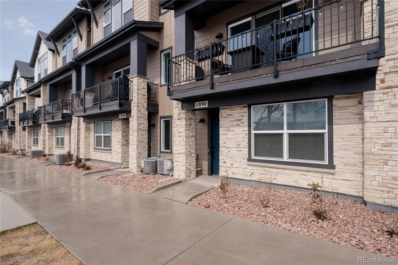 11890 W 52nd Avenue Wheat Ridge CO 80033 | MLS #REC4536790 08052026161526 1600 41