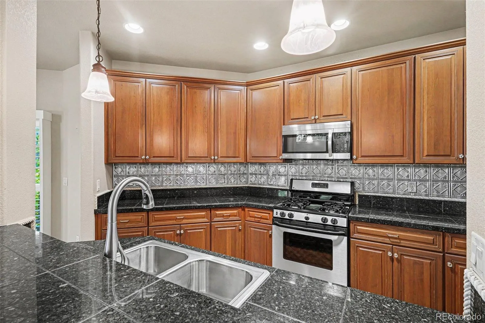 540 Wenlock Court Castle Rock CO 80104 | MLS #REC4537655 08262026150621 1600 12