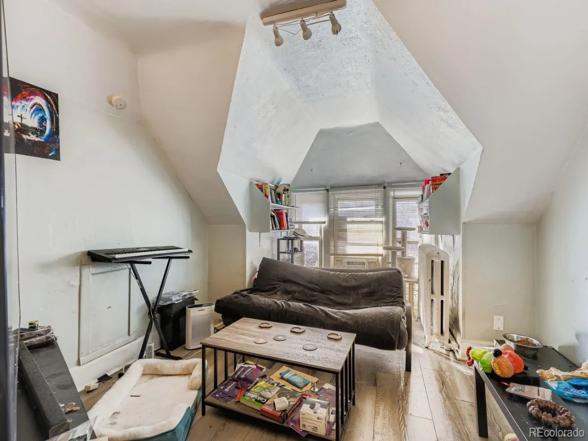 1406 Clayton Street Denver CO 80206 MLS #REC4541497 05272026023416 1200 10