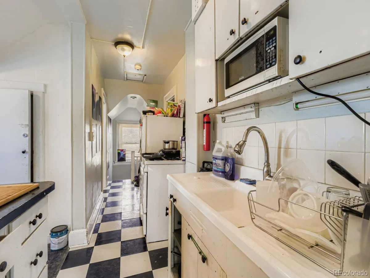 1406 Clayton Street Denver CO 80206 MLS #REC4541497 05272026023416 1200 15