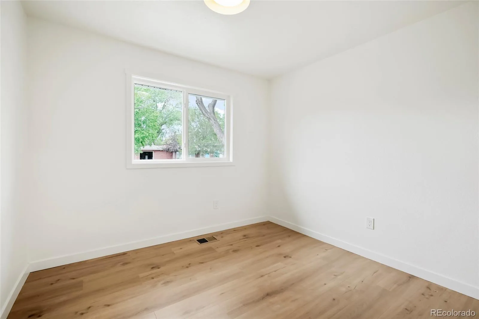 106 Emerald Street Broomfield CO 80020 MLS #REC4542429 06092026001053 1600 21