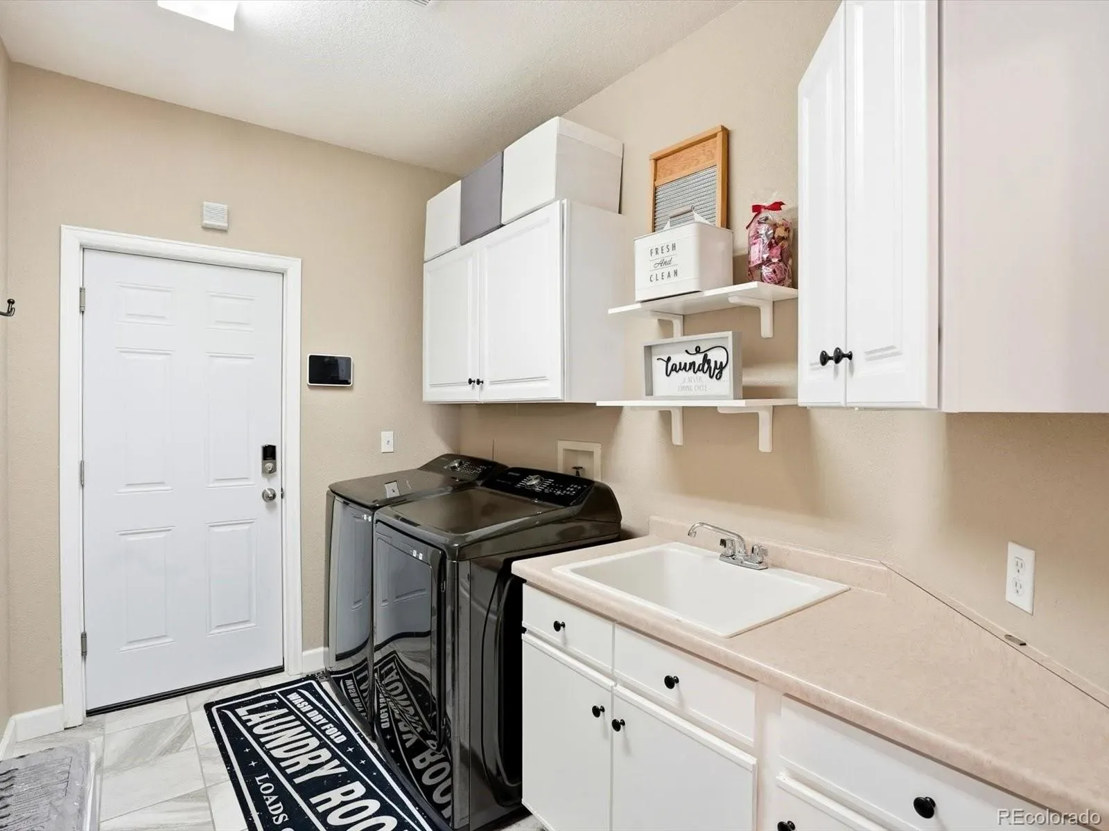 6638 W Hamilton Drive Lakewood CO 80227 MLS #REC4544621 03202026210858 1600 35