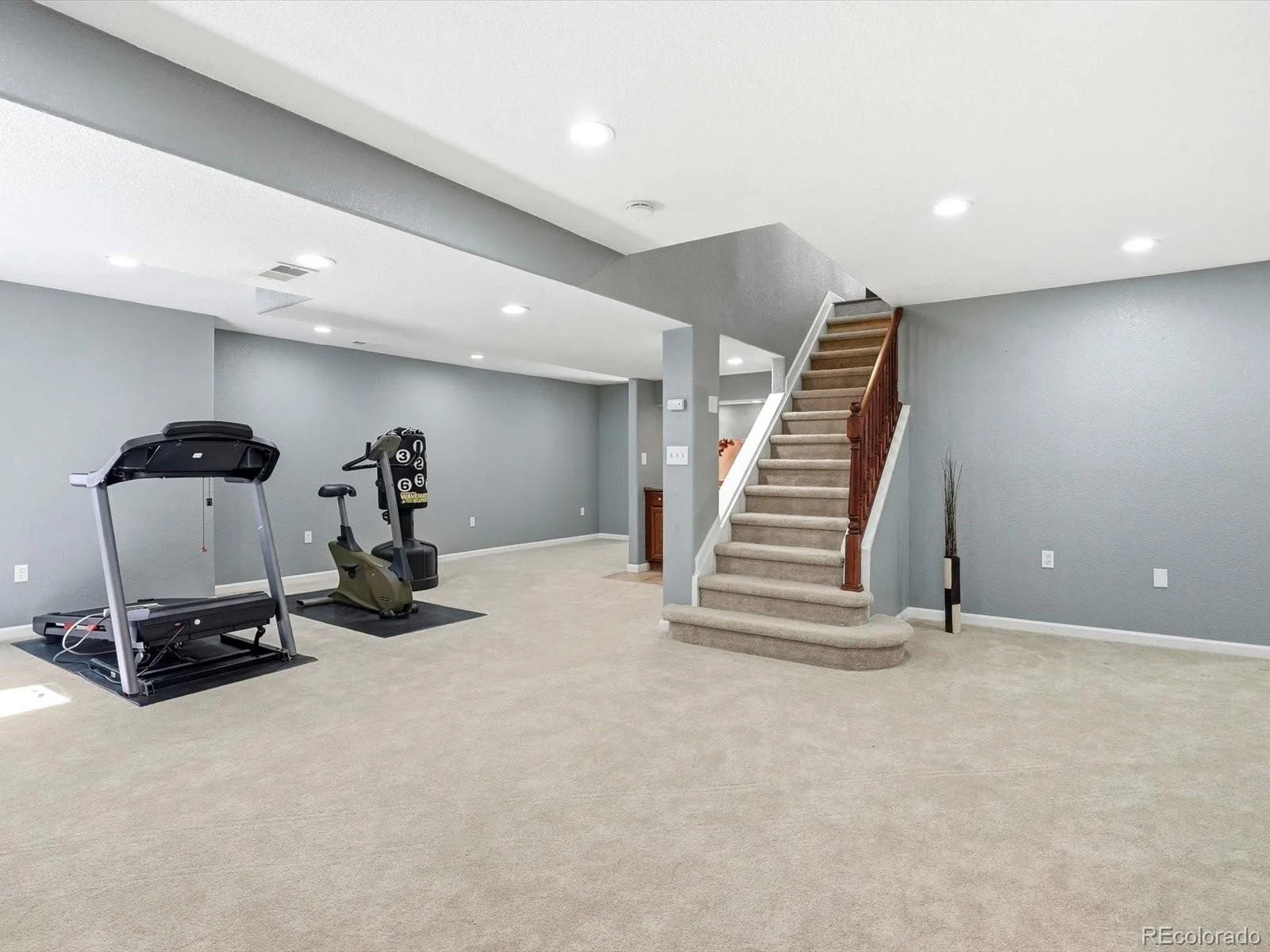 6638 W Hamilton Drive Lakewood CO 80227 | MLS #REC4544621 08282026144845 1600 36