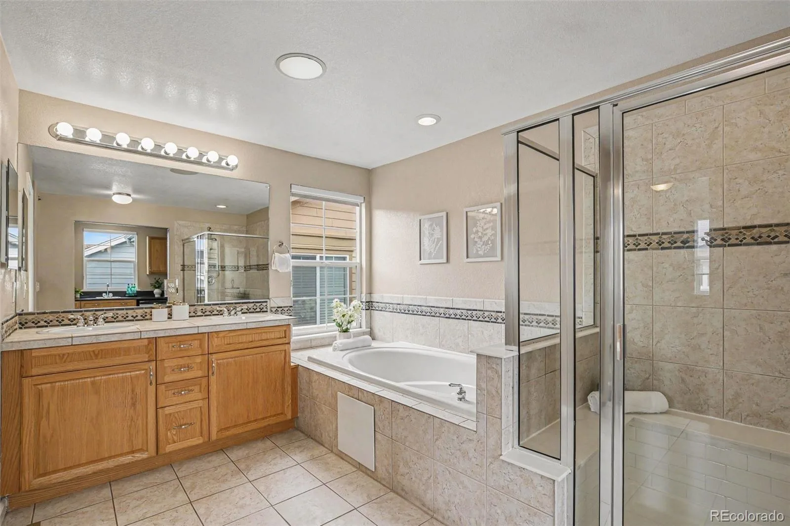 1372 S Duquesne Court Aurora CO 80018 | MLS #REC4545779 08212026185323 1600 22