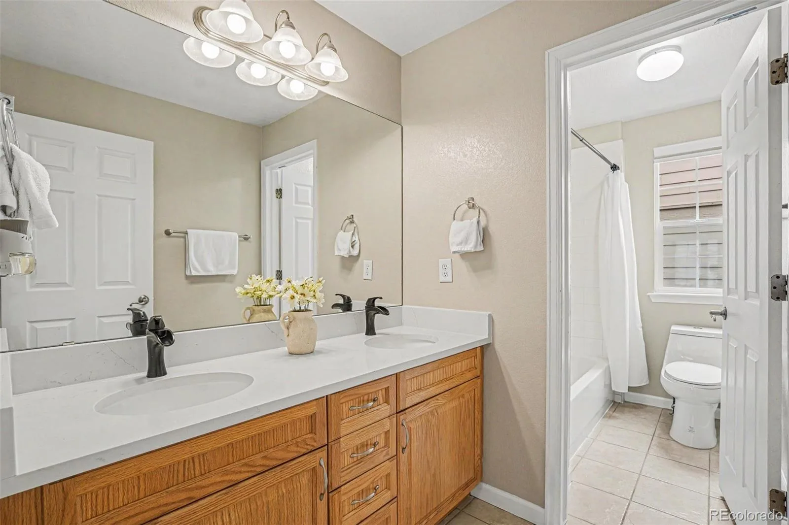 1372 S Duquesne Court Aurora CO 80018 | MLS #REC4545779 08212026185323 1600 24