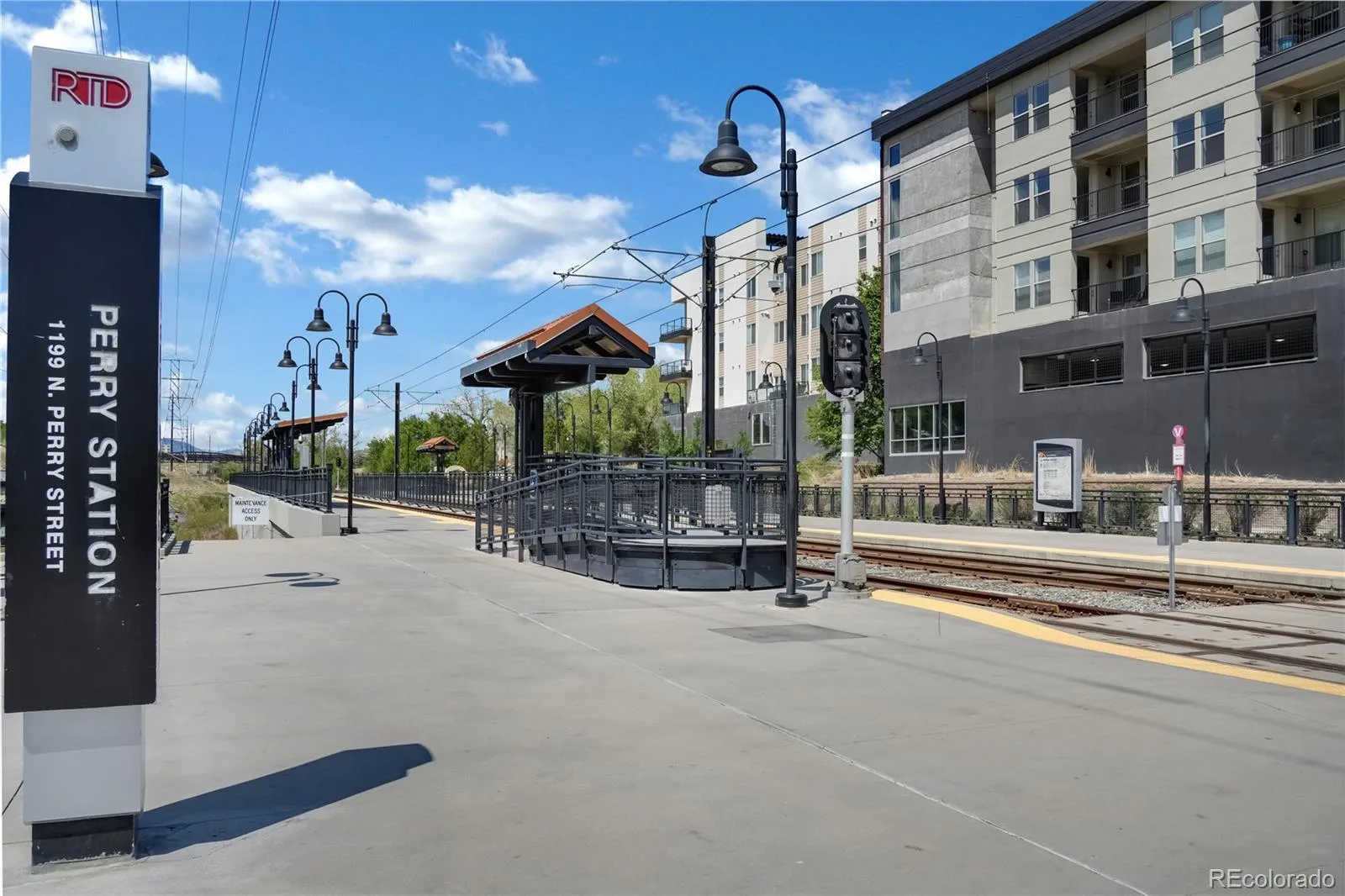 1208 Perry Street Denver CO 80204 MLS #REC4547610 05062026193034 1600 40