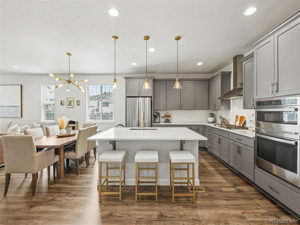 26402 E Moraine Place Aurora CO 80016 | MLS #REC4550172 MLS #REC4550172 image #0
