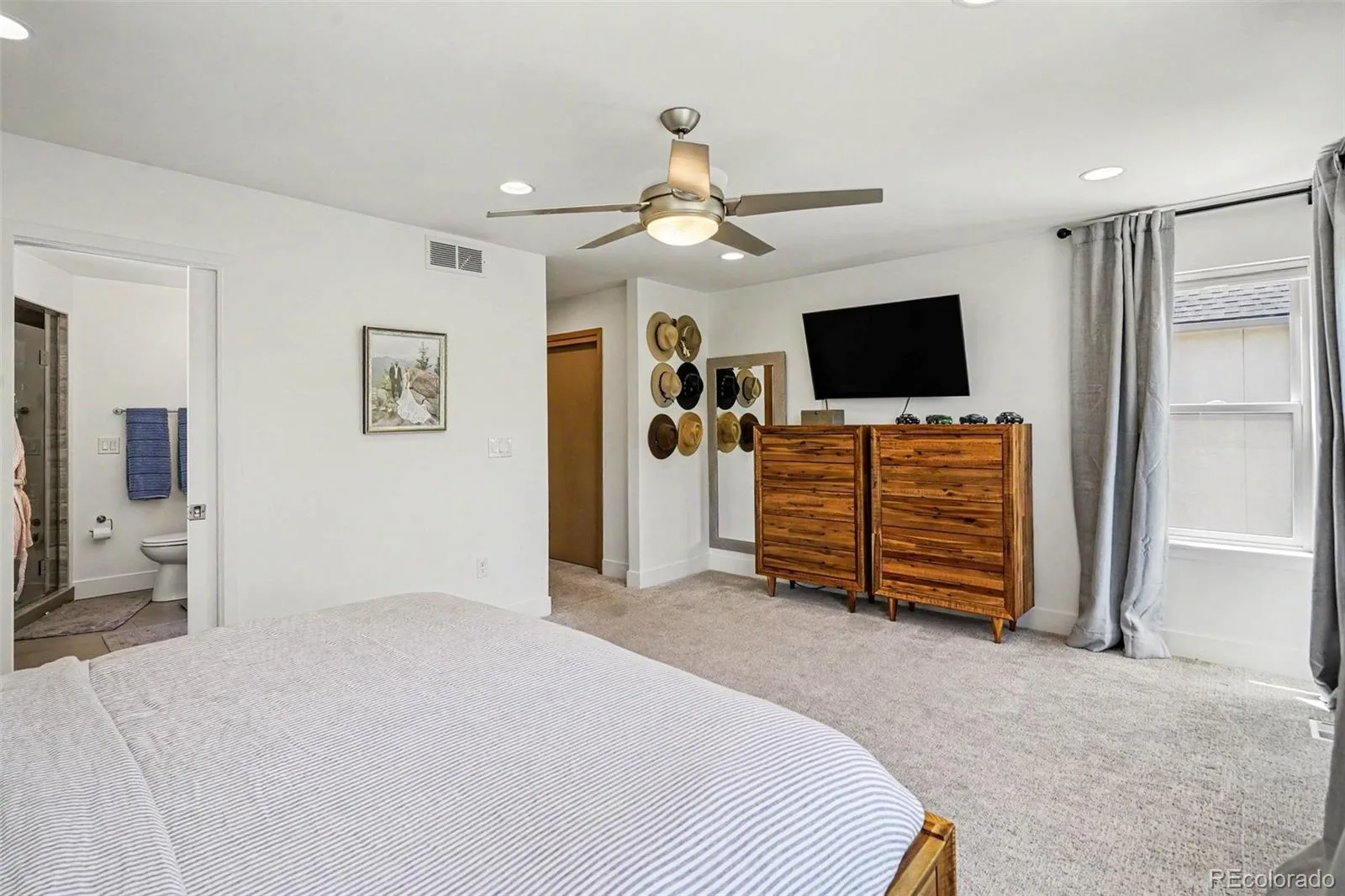 2538 N Clarkson Street Denver CO 80205 | MLS #REC4556308 07302026165643 1600 13