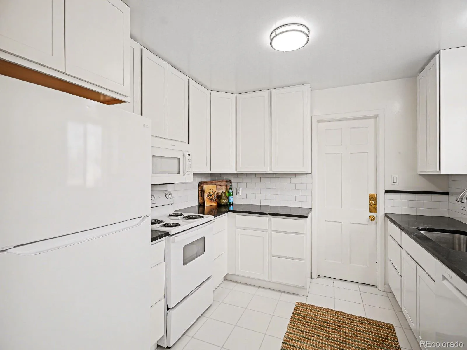 2155 E Noble Place Centennial CO 80121 MLS #REC4556793 05092026031020 1600 12