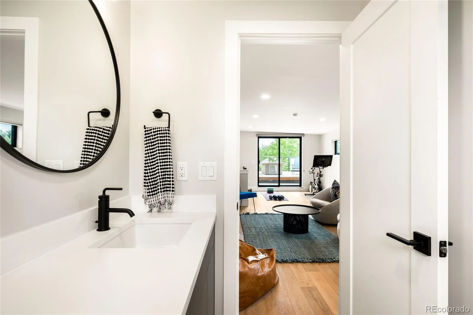 1719 S Gilpin Street Denver CO 80210 MLS #REC4559620 06032026183913 1600 22