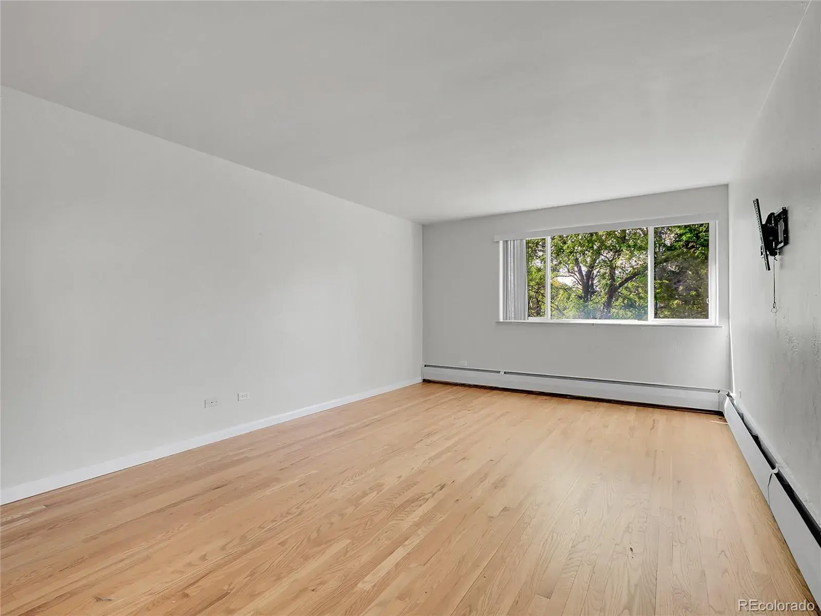 1056 N Marion Street #202 Denver CO 80218 MLS #REC4560220 02052026003240 1600 5