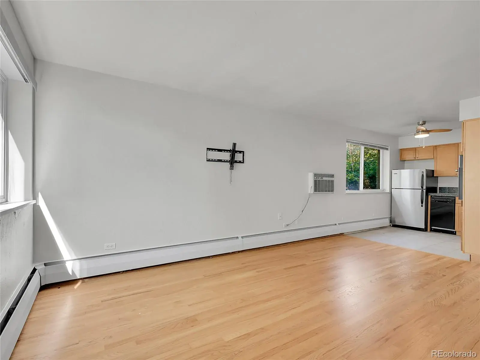 1056 N Marion Street #202 Denver CO 80218 MLS #REC4560220 02052026003240 1600 6