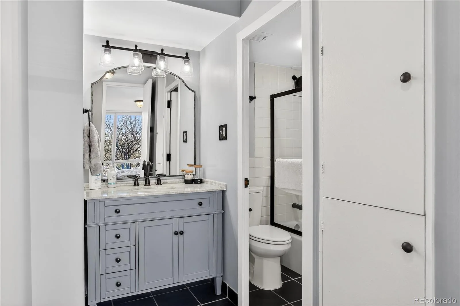 3100 E Cherry Creek South Drive #206 Denver CO 80209 | MLS #REC4560320 09232026051450 1600 19