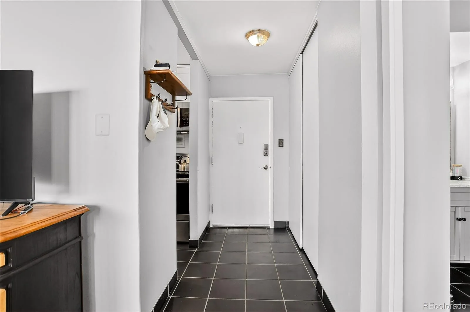 3100 E Cherry Creek South Drive #206 Denver CO 80209 | MLS #REC4560320 09232026051450 1600 5