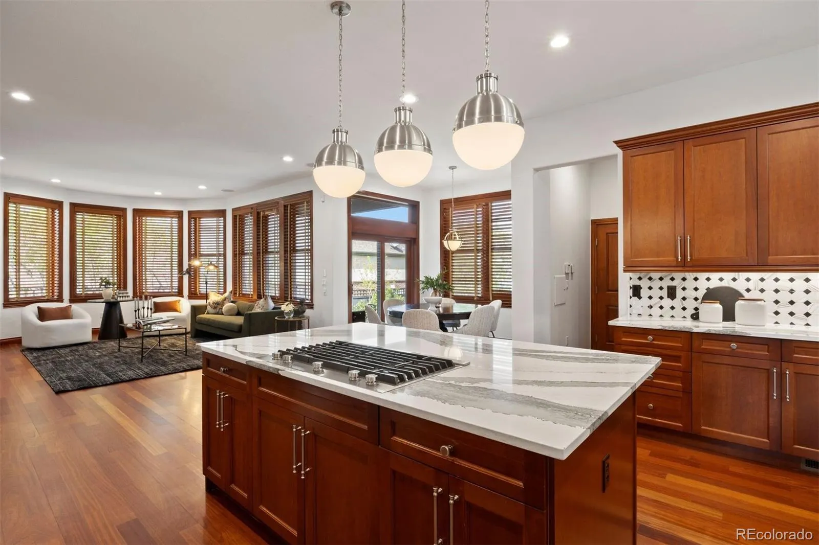 04082026190815 1600 30