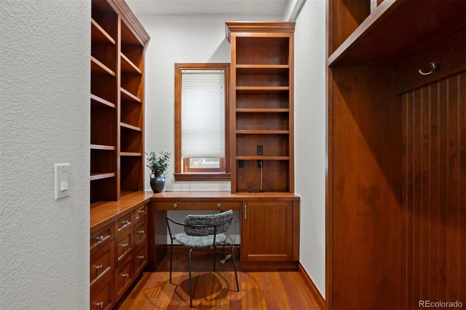 04082026190815 1600 9