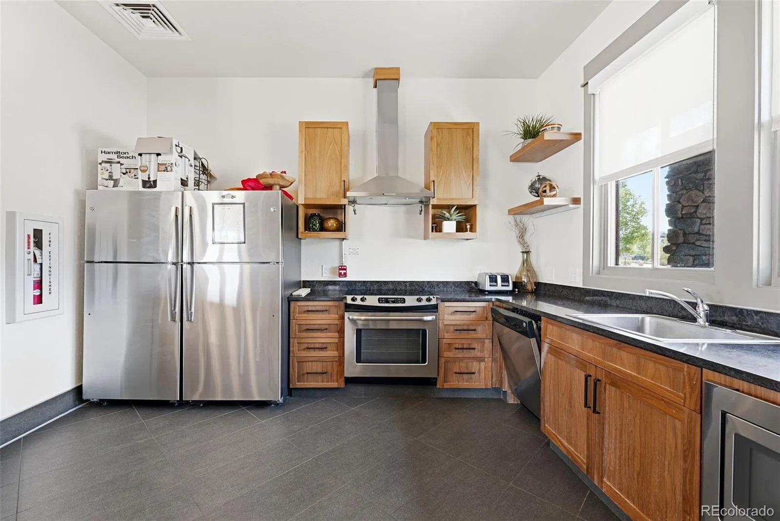 19589 W 93rd Drive #A Arvada CO 80007 | MLS #REC4568703 05132026212411 1600 34