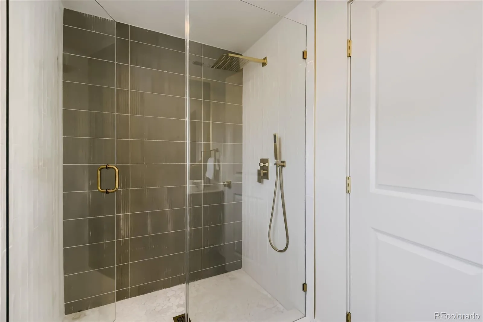 4375 W Rutgers Place Denver CO 80236 | MLS #REC4569773 08072026022454 1600 19