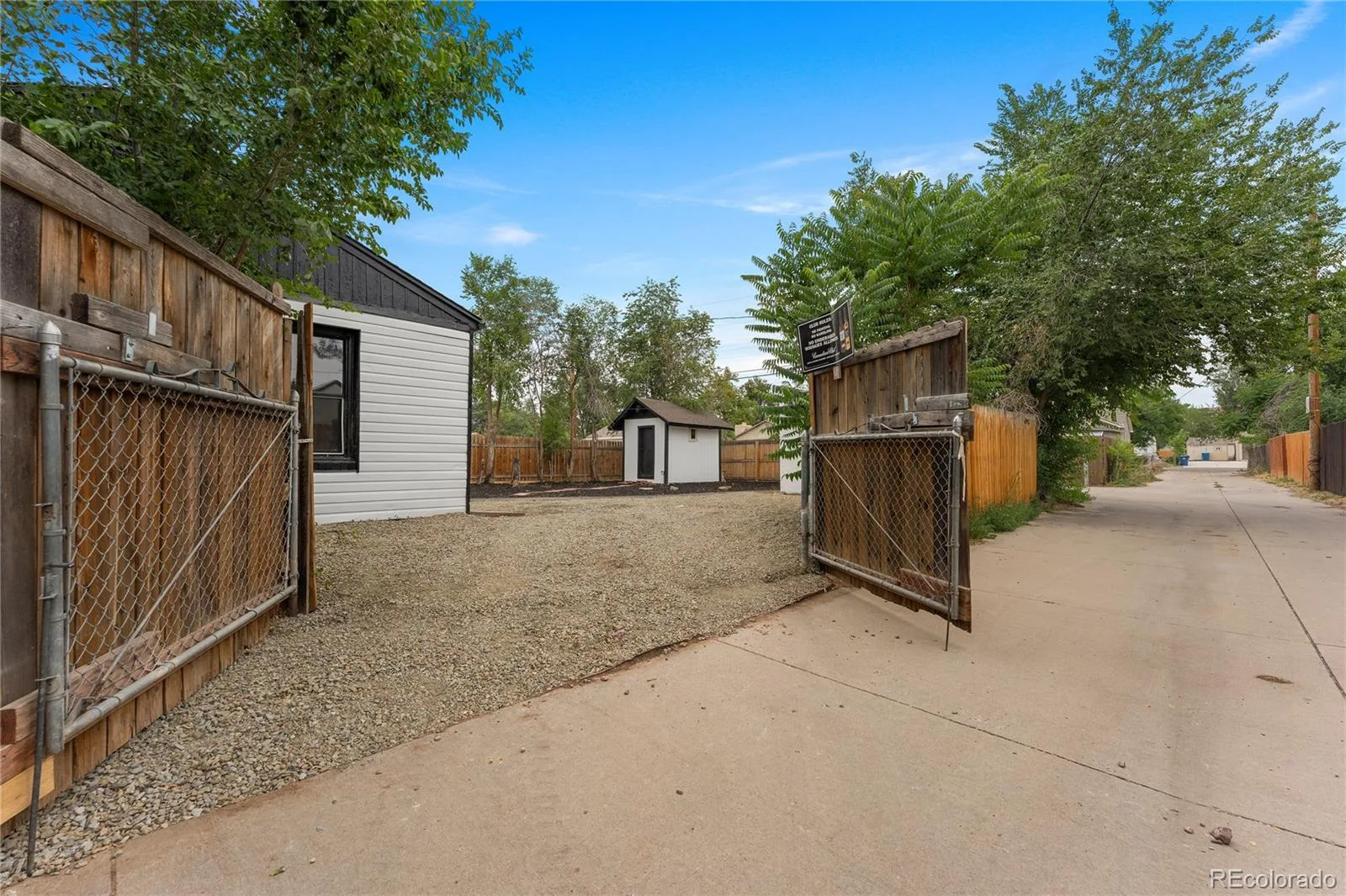 1716 Nome Street Aurora CO 80010 | MLS #REC4570114 10062026205136 1600 15