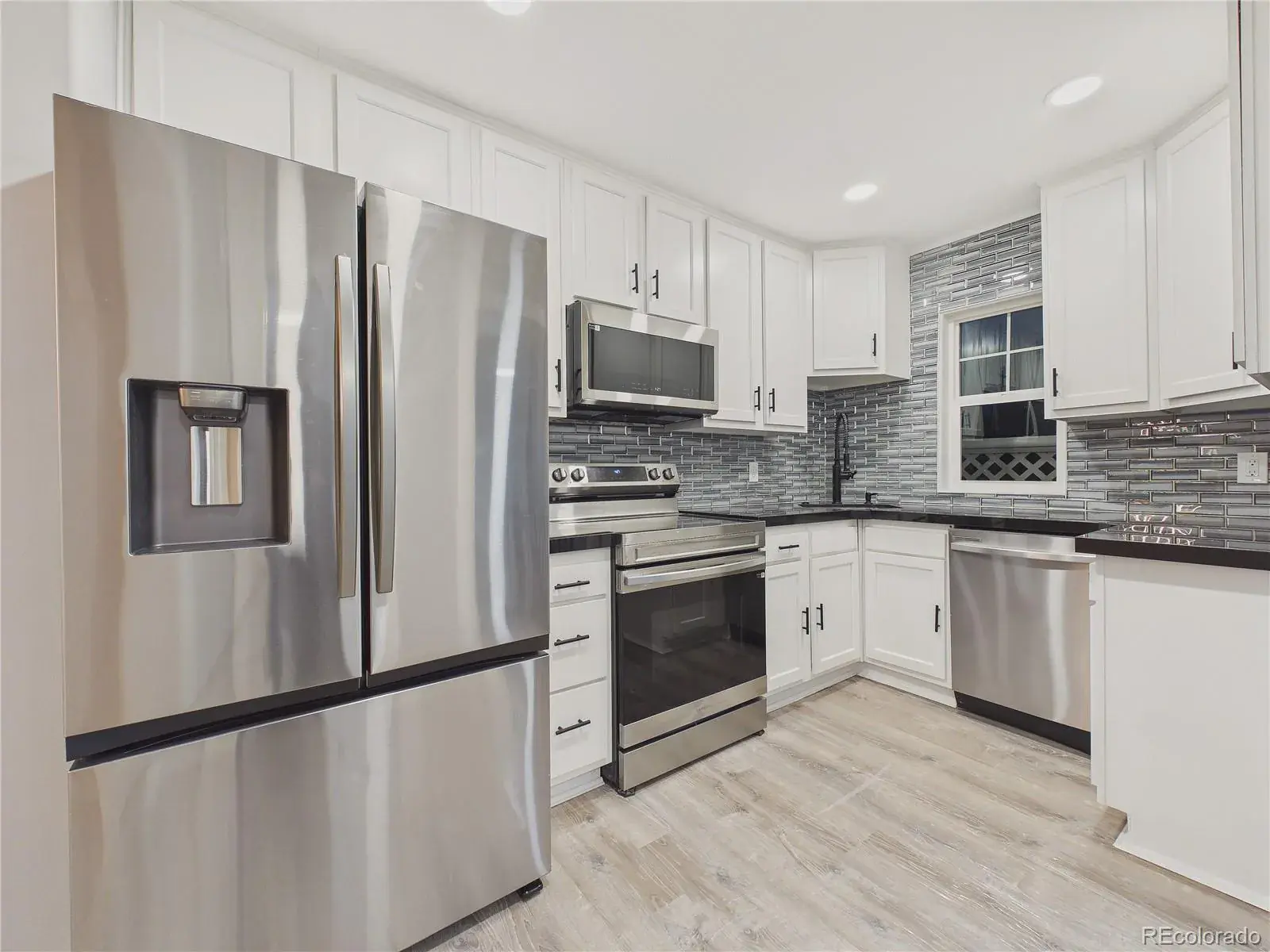 03052026062239 1600 14