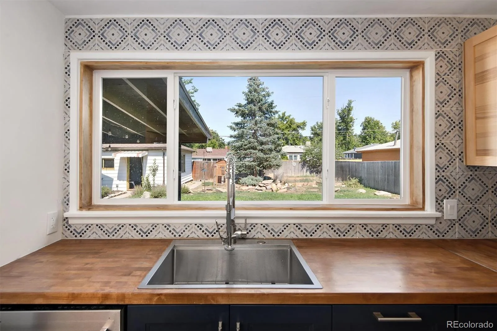 794 Galena Street Aurora CO 80010 | MLS #REC4570219 08262026161830 1600 13