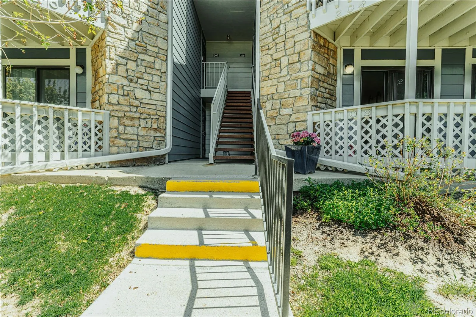 8335 Fairmount Drive #10-108 Denver CO 80247 MLS #REC4571006 05142026000707 1600 34