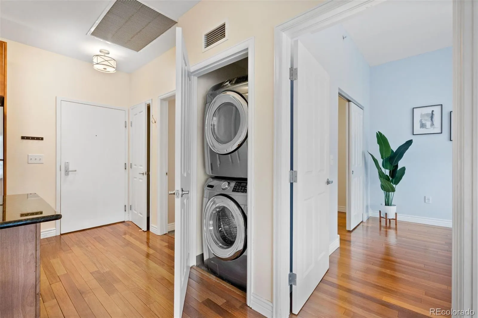 04072026193837 1600 14