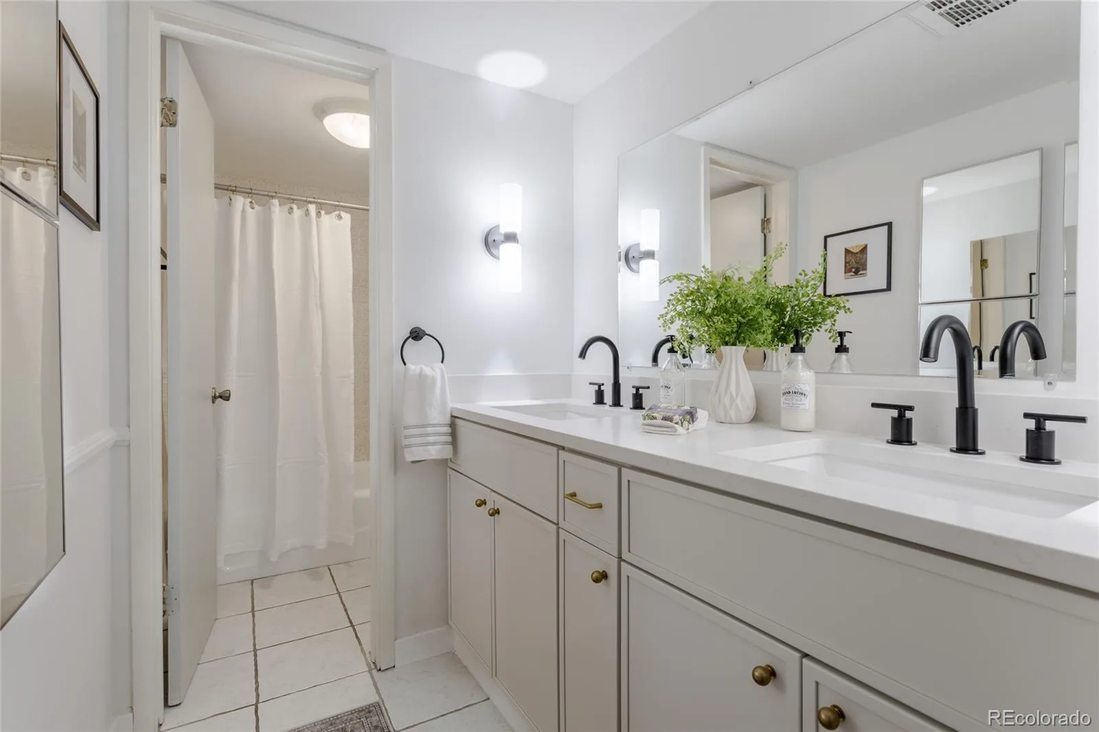 1365 Columbine Street #401 Denver CO 80206 | MLS #REC4571711 10152026234045 1600 8
