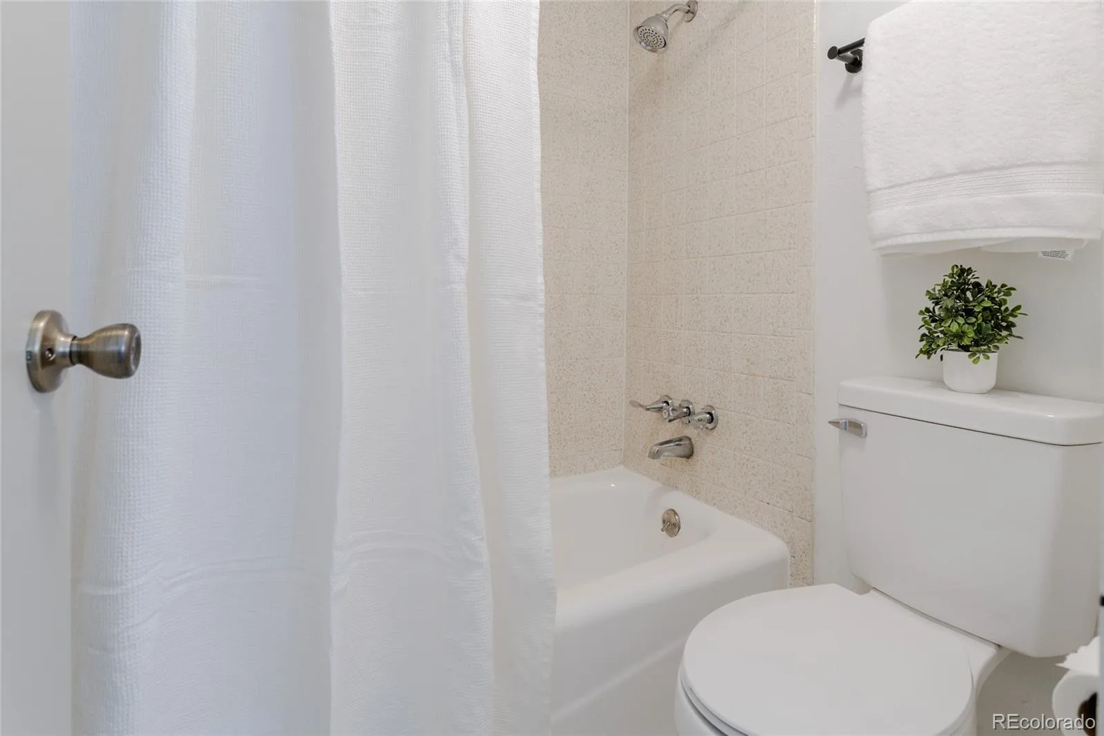 1365 Columbine Street #401 Denver CO 80206 | MLS #REC4571711 10152026234045 1600 9