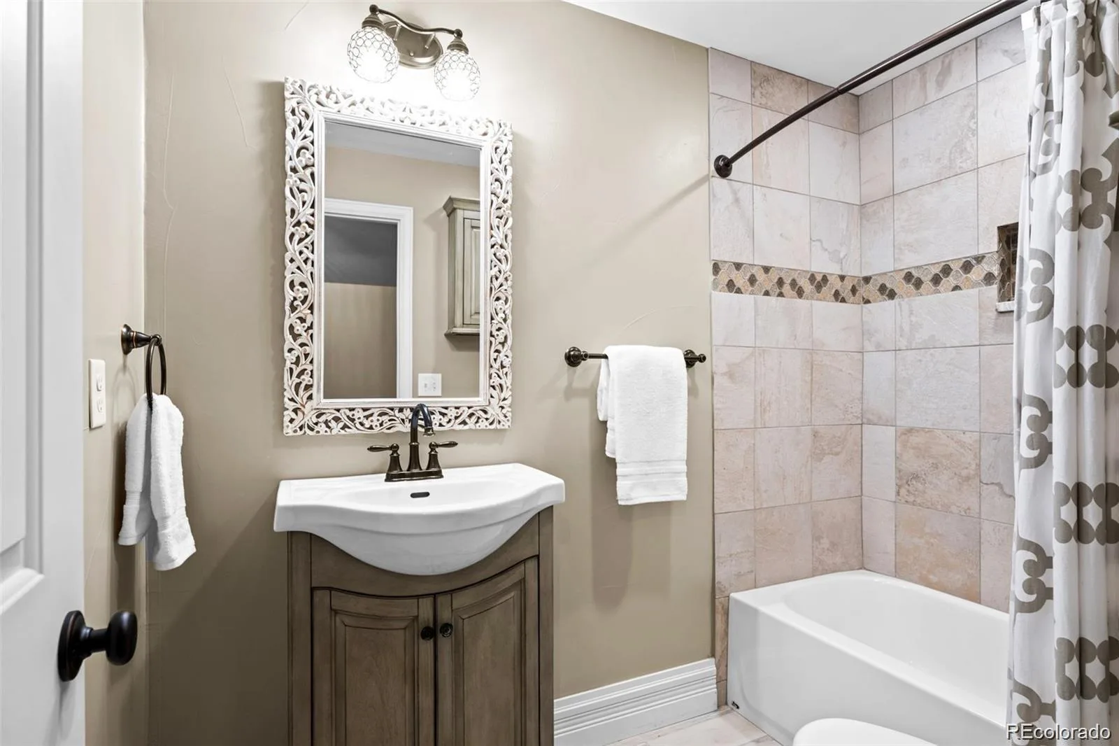 2927 N Humboldt Street Denver CO 80205 MLS #REC4572208 06092026000944 1600 19
